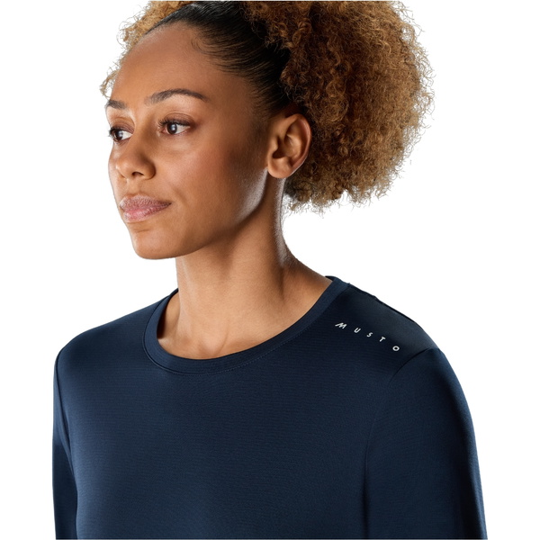 2026 Musto Frauen Evo Crew Sunblock Long Sleeve T-Shirt 82445 - Navy